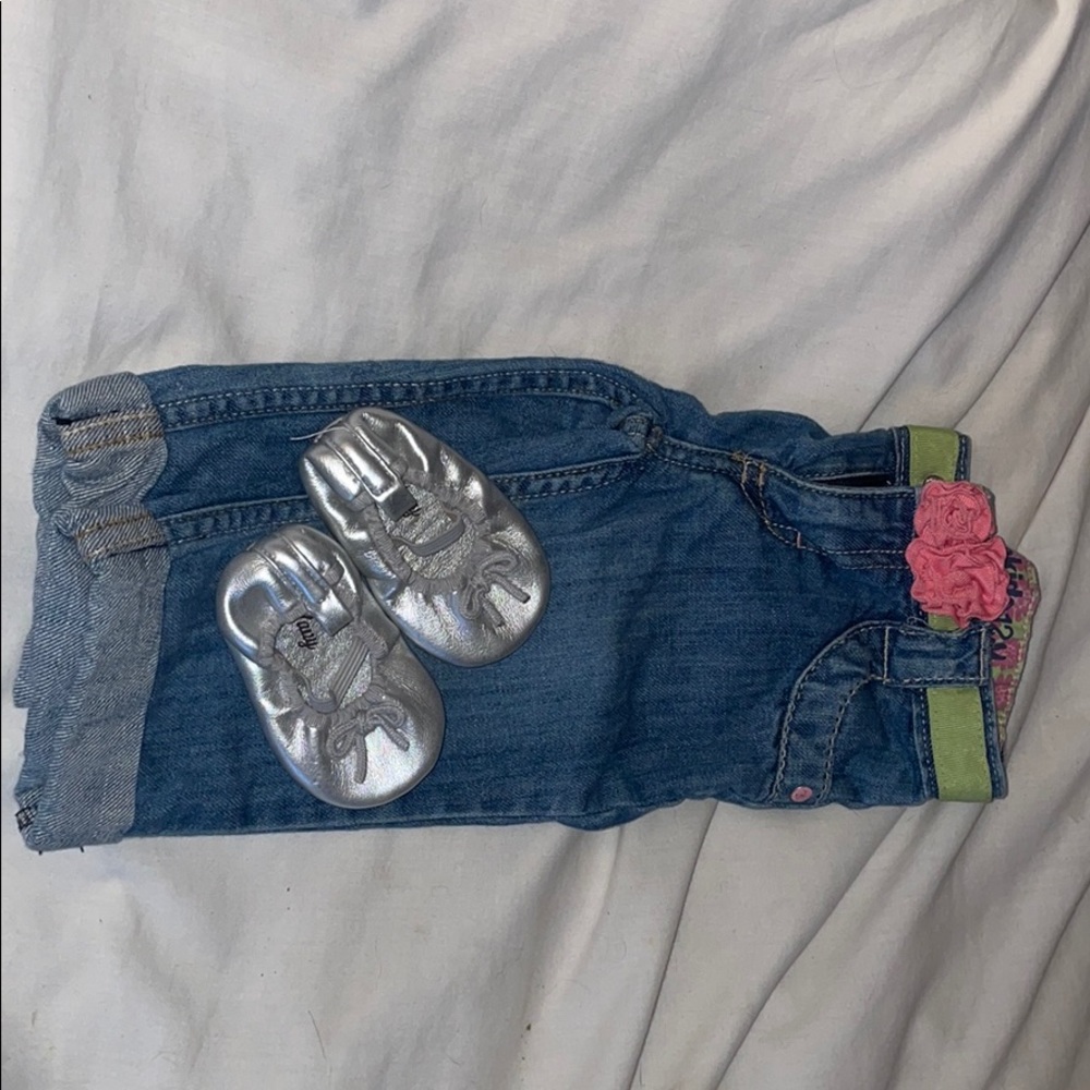 ❌ sold ❌
Genuine kids 12 months 💚💗👖
